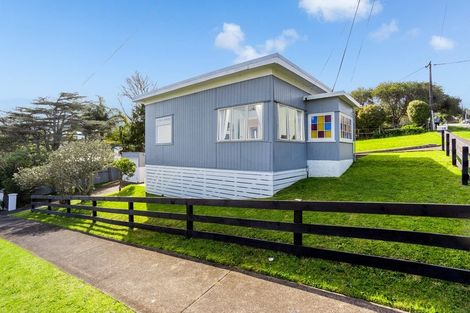 Photo of property in 33 Porter Crescent, Helensville, 0800