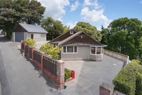 Photo of property in 8 Hackthorne Road, Cashmere, Christchurch, 8022
