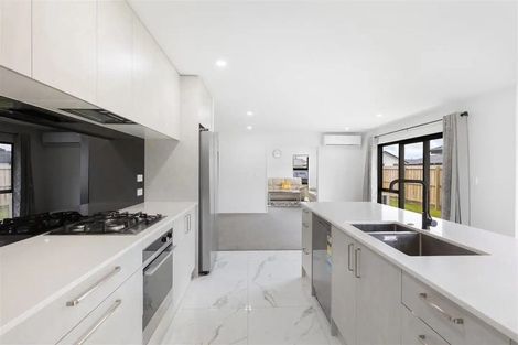 Photo of property in 23 Clonbunny Close, Rolleston, 7614