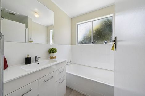 Photo of property in 15 Westhaven Drive, Tawa, Wellington, 5028