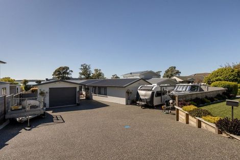 Photo of property in 26 Harbour View Road, Omokoroa, 3114