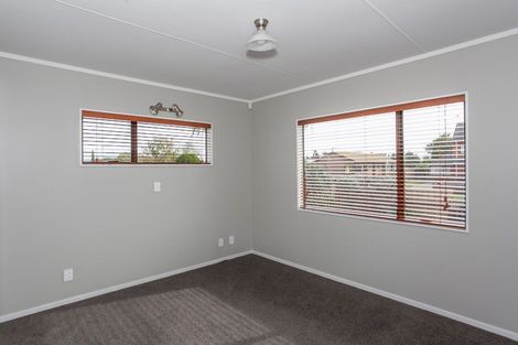 Photo of property in 62 Benmore Avenue, Cloverlea, Palmerston North, 4412