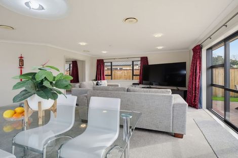 Photo of property in 5 Gilligan Close, College Estate, Whanganui, 4500