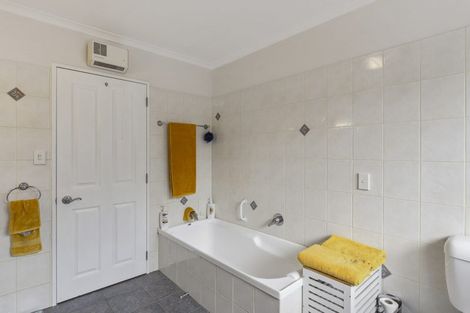 Photo of property in 3 Brookfield Place, Paraparaumu, 5032