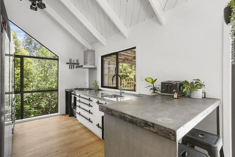 Photo of property in 43 Phillip Avenue, Glen Eden, Auckland, 0602