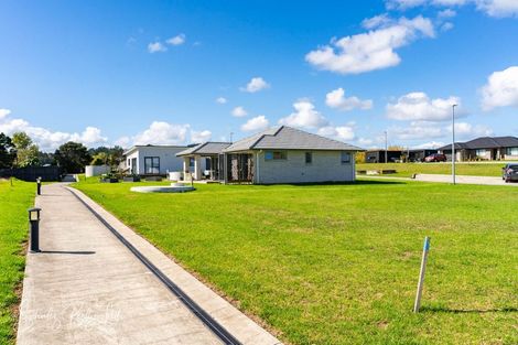 Photo of property in 3 Manaaki Circle, Paparoa, 0571