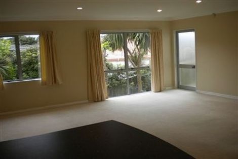 Photo of property in 23 Ian Marwick Place, Birkenhead, Auckland, 0626