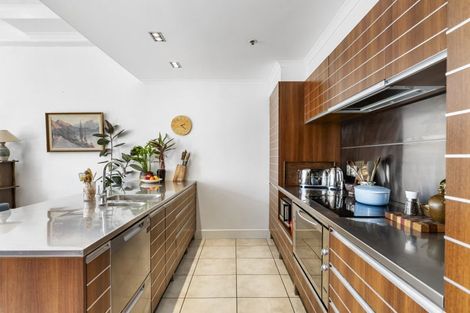 Photo of property in Augusta Apartments, 9/254 Willis Street, Te Aro, Wellington, 6011