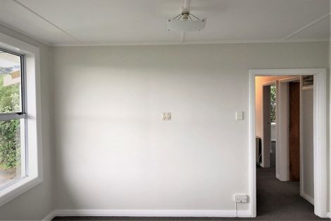 Photo of property in 12 Hiwi Crescent, Titahi Bay, Porirua, 5022