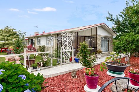 Photo of property in 27 Yvonne Street, Melville, Hamilton, 3206