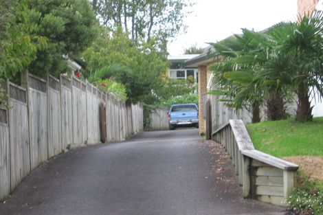 Photo of property in 1b Wakeling Avenue, Te Atatu South, Auckland, 0610