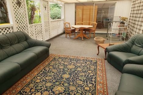 Photo of property in 1/69 Howe Street, Howick, Auckland, 2014