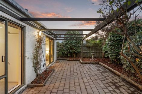 Photo of property in 2/56 Kotare Street, Fendalton, Christchurch, 8041