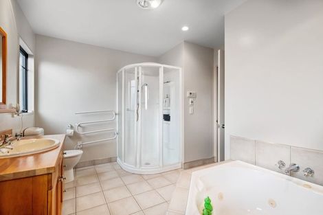 Photo of property in 14 Glasnevin Drive, Casebrook, Christchurch, 8051