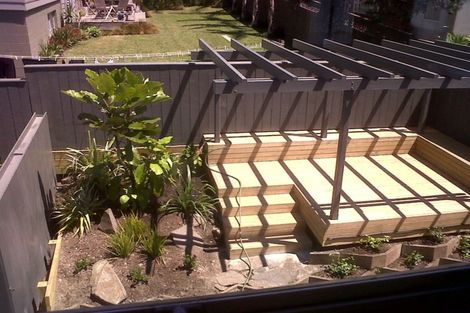 Photo of property in 1/46 Hauraki Road, Hauraki, Auckland, 0622