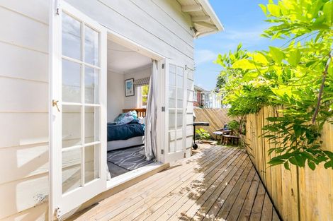 Photo of property in 57 Lynwood Road, New Lynn, Auckland, 0600