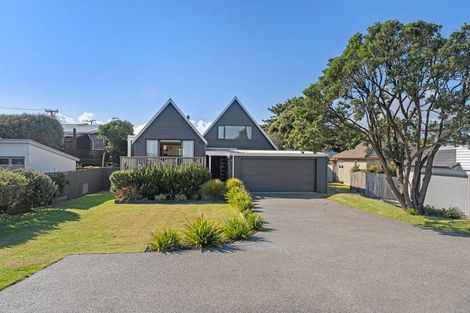 Photo of property in 97 Marine Parade, Paraparaumu Beach, Paraparaumu, 5032