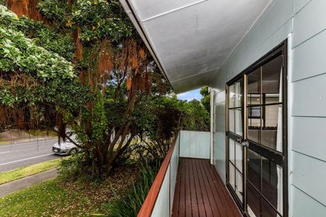 Photo of property in 94 Omapere Street, Whitby, Porirua, 5024