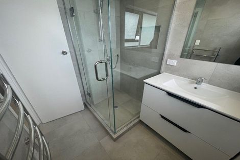 Photo of property in 2/9 Norman Spencer Drive, Papatoetoe, Auckland, 2104