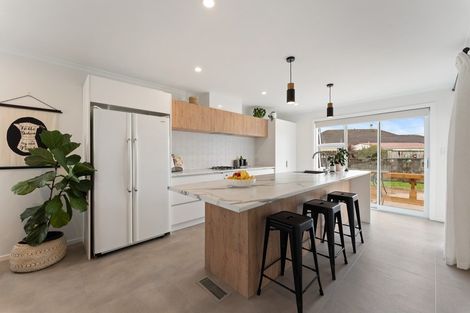 Photo of property in 51b Omata Road, Marfell, New Plymouth, 4310