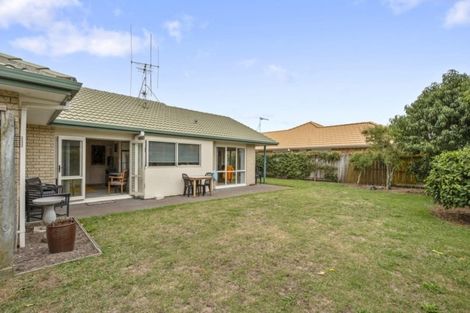 Photo of property in 65 Gravatt Road, Papamoa Beach, Papamoa, 3118