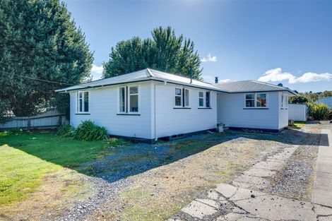 Photo of property in 44 Bibby Street, Waipawa, 4210