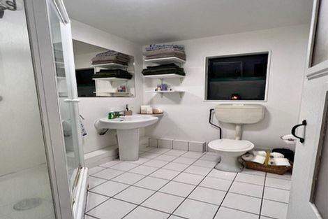 Photo of property in 2/4 Wynyard Road, Mount Eden, Auckland, 1024