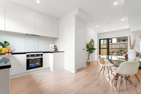 Photo of property in 13/3226 Great North Road, New Lynn, Auckland, 0600