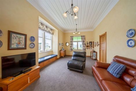 Photo of property in 7 George Street, Hawera, 4610