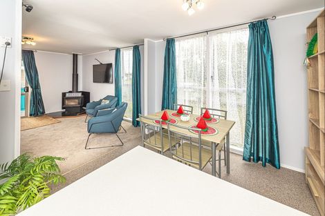 Photo of property in 19 Cross Street, Castlecliff, Whanganui, 4501