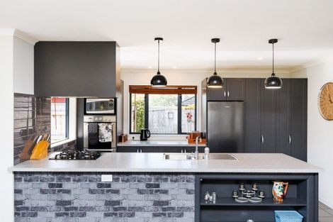 Photo of property in 6 Waipatere Court, Ashhurst, 4810