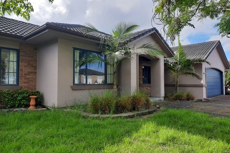 Photo of property in 4 Middlefield Drive, East Tamaki Heights, Auckland, 2016