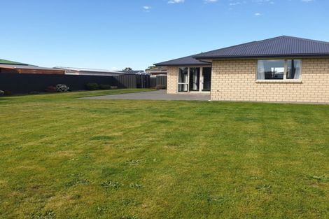 Photo of property in 9 Sandown Crescent, Aranui, Christchurch, 8061