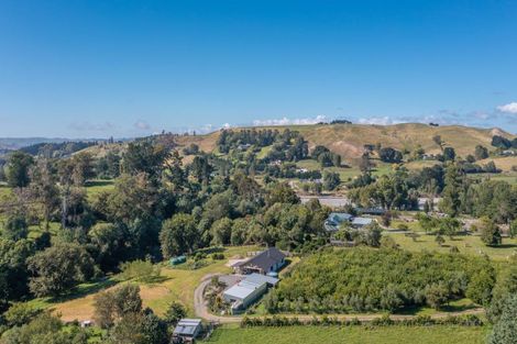 Photo of property in 28 Cemetery Road, Waipawa, 4273