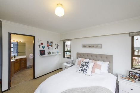 Photo of property in 30 Kentucky Way, Awapuni, Palmerston North, 4412