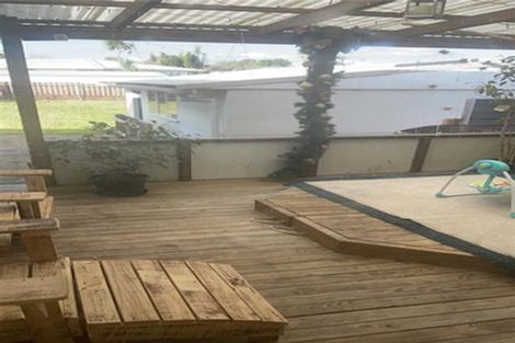 Photo of property in 24 Gossamer Drive, Pakuranga Heights, Auckland, 2010