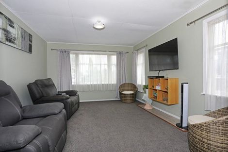Photo of property in 35 Churchill Avenue, Feilding, 4702