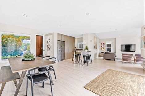 Photo of property in 11 Patiki Place, Omaha, 0986