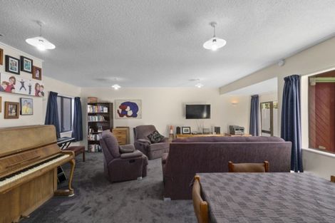 Photo of property in 2/17u Randwick Crescent, Moera, Lower Hutt, 5010