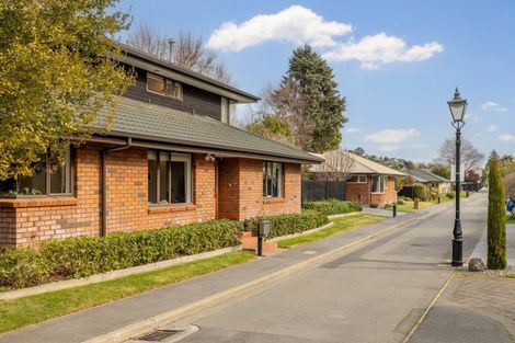 Photo of property in 10 Castle Way, Beckenham, Christchurch, 8023