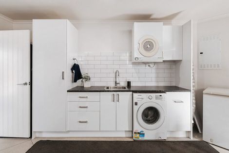 Photo of property in 1 Anglers Way, Omokoroa, 3114