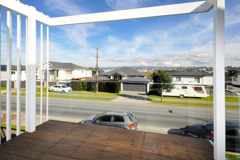 Photo of property in 25/1 Scott Road, Hobsonville, Auckland, 0616