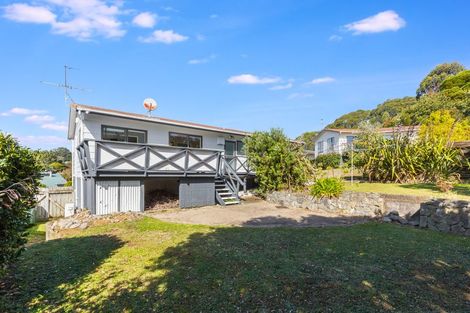 Photo of property in 16 Parkinson Close, Whitby, Porirua, 5024