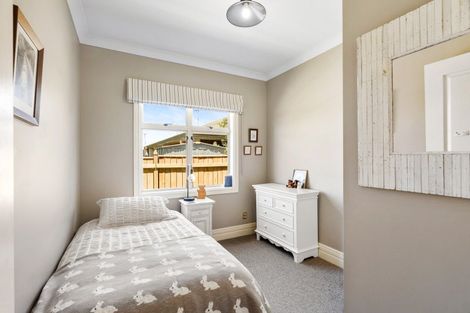 Photo of property in 15 Ross Place, Greenmeadows, Napier, 4112