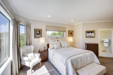 Photo of property in 86 Kensington Drive, Taradale, Napier, 4112