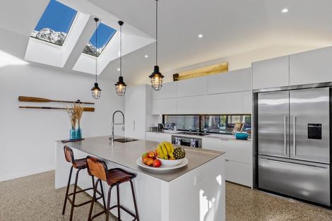 Photo of property in 6 Caithness Court, Jacks Point, Queenstown, 9371