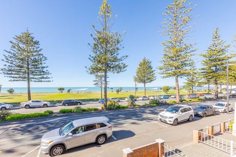 Photo of property in 419 Marine Parade, Napier South, Napier, 4110