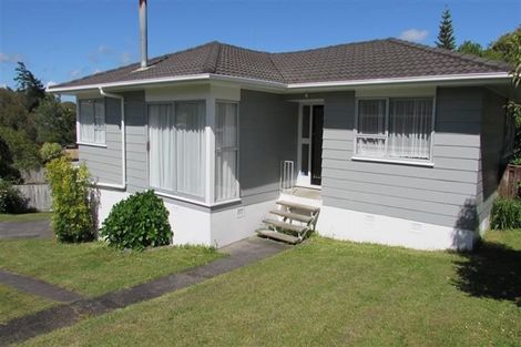 Photo of property in 3 Waari Avenue, Sunnyvale, Auckland, 0612