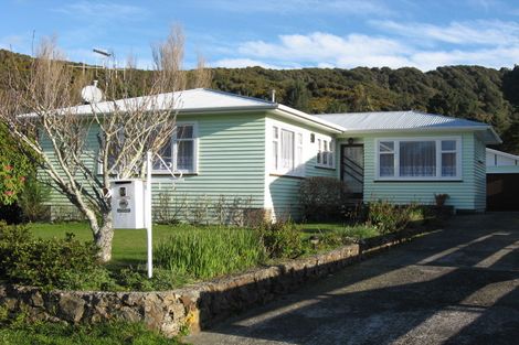 Photo of property in 9 Hay Street, Wainuiomata, Lower Hutt, 5014