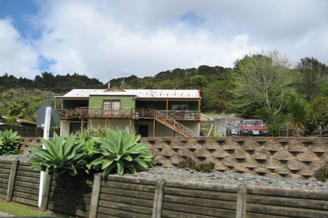 Photo of property in 62 Te Henga Road, Waitakere, Henderson, 0781